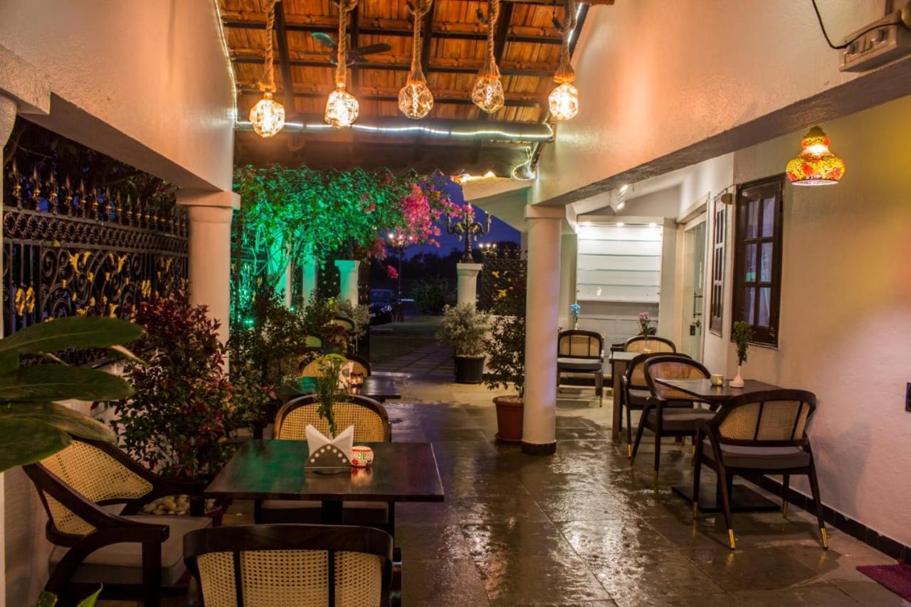 Shikara Beach Resort Cavelossim Esterno foto