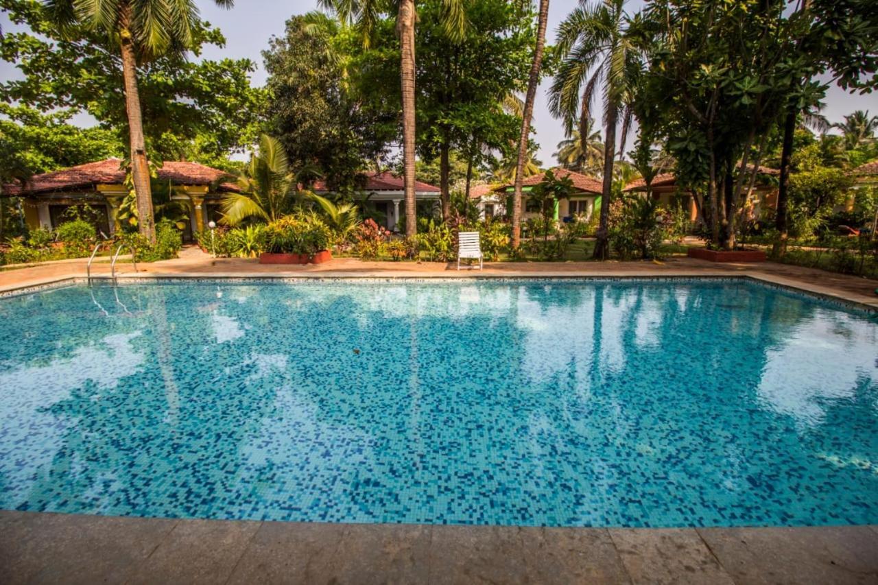 Shikara Beach Resort Cavelossim Esterno foto