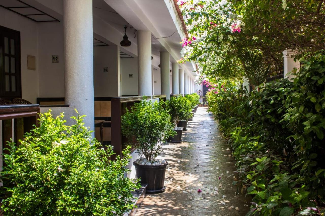 Shikara Beach Resort Cavelossim Esterno foto