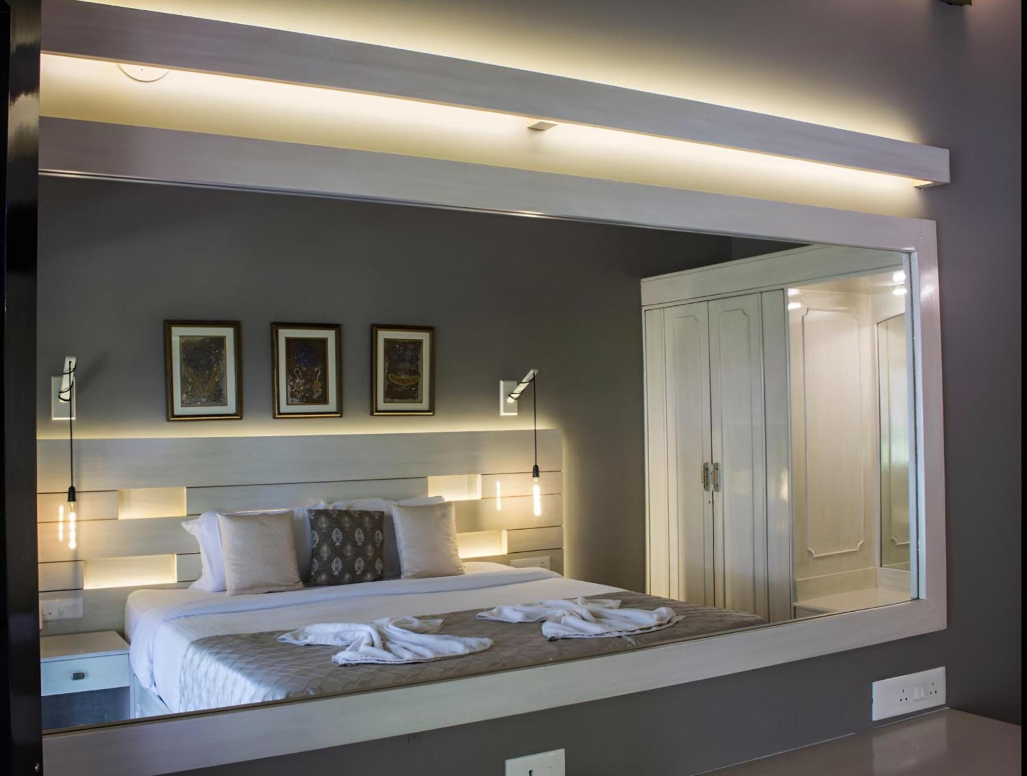 Shikara Beach Resort Cavelossim Esterno foto