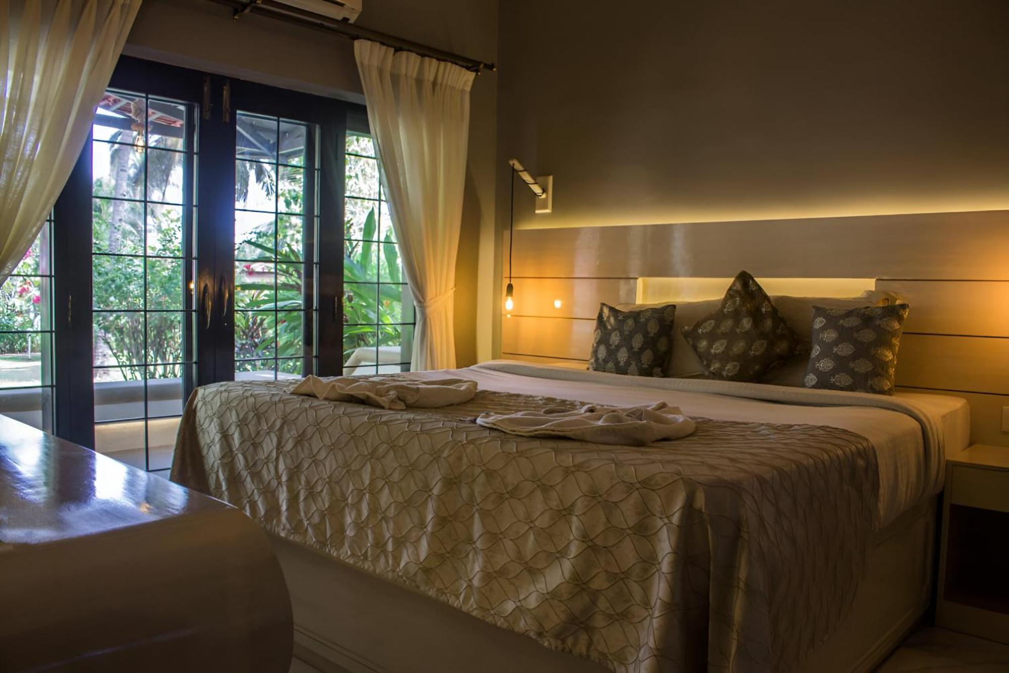 Shikara Beach Resort Cavelossim Esterno foto