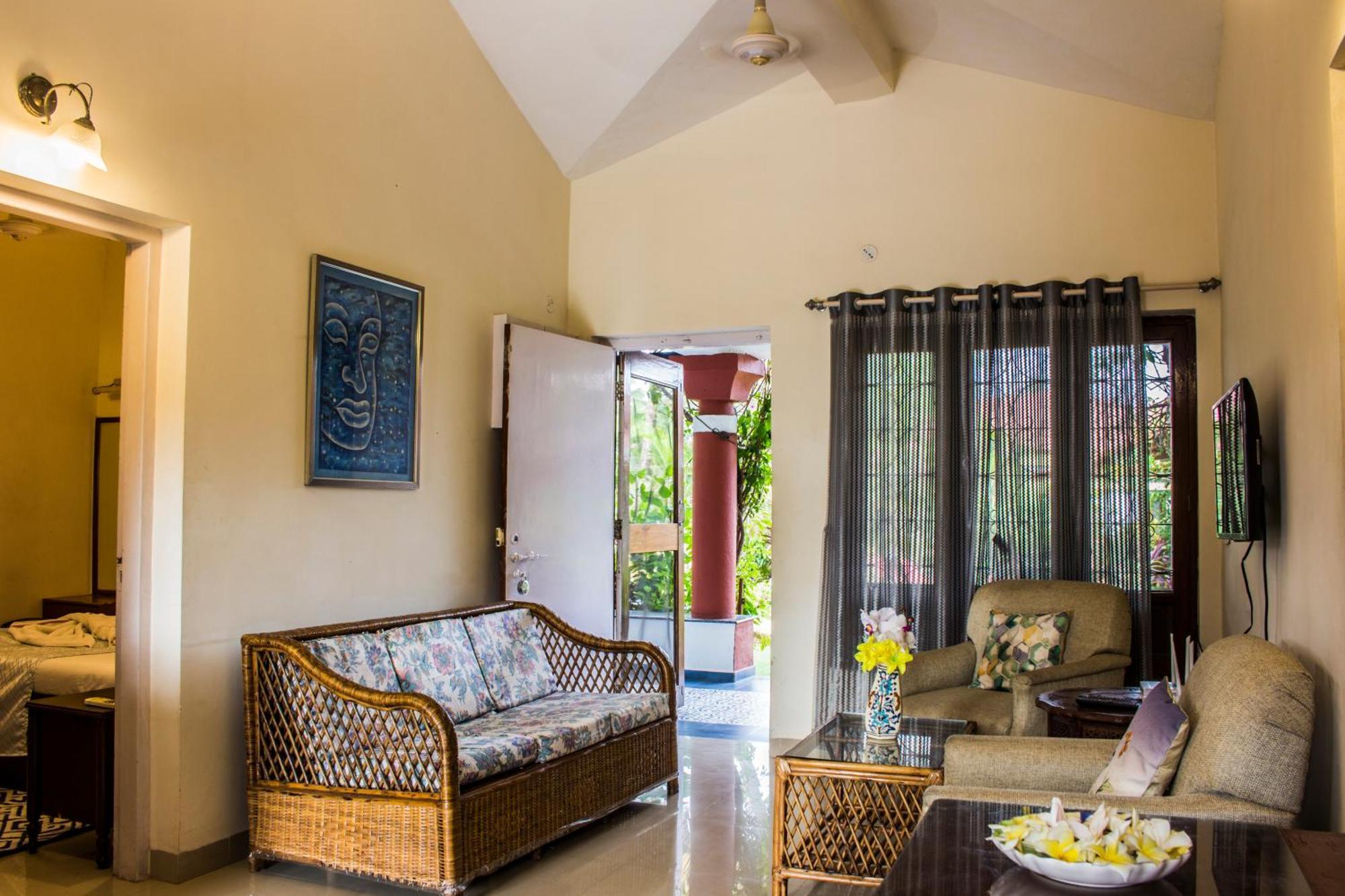 Shikara Beach Resort Cavelossim Esterno foto