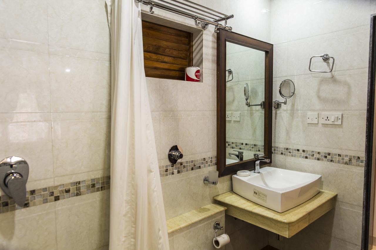 Shikara Beach Resort Cavelossim Esterno foto