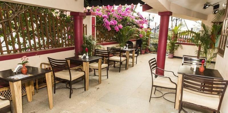 Shikara Beach Resort Cavelossim Esterno foto