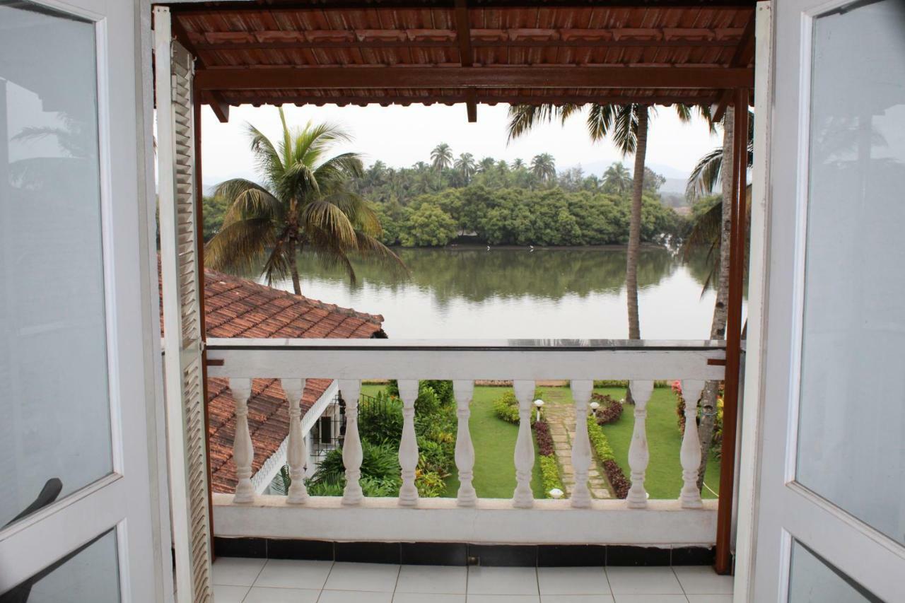 Shikara Beach Resort Cavelossim Esterno foto